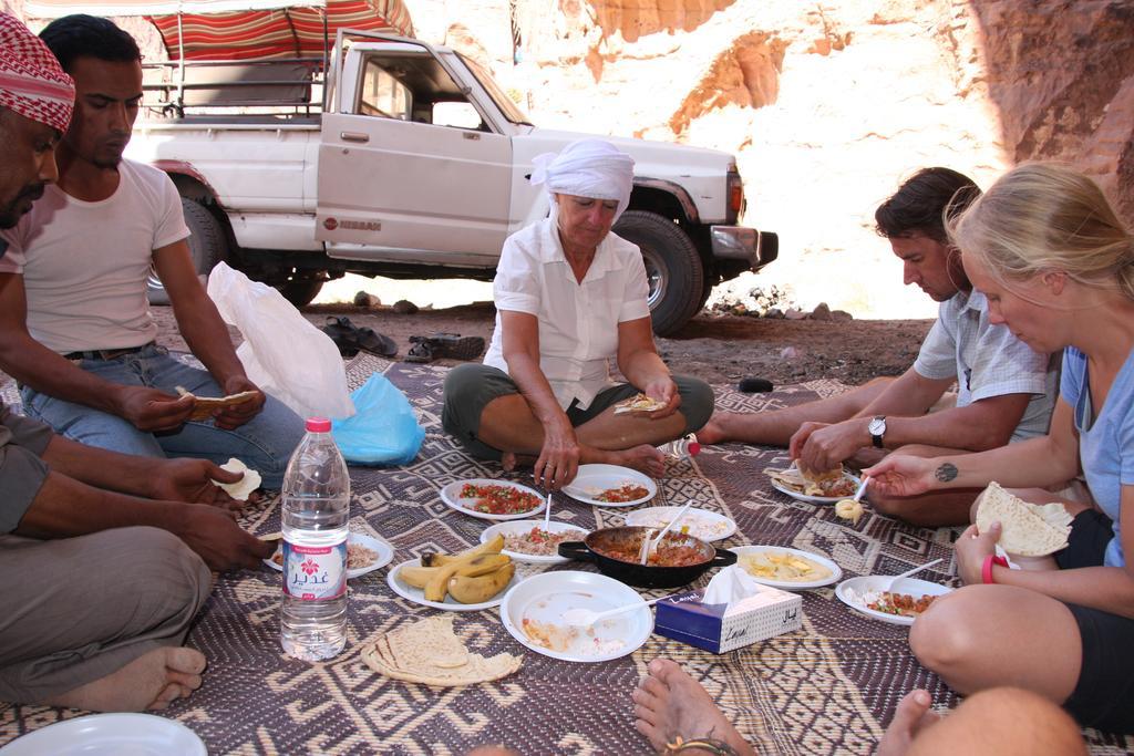 Wadi Rum Sleep Under The Stars Ngoại thất bức ảnh